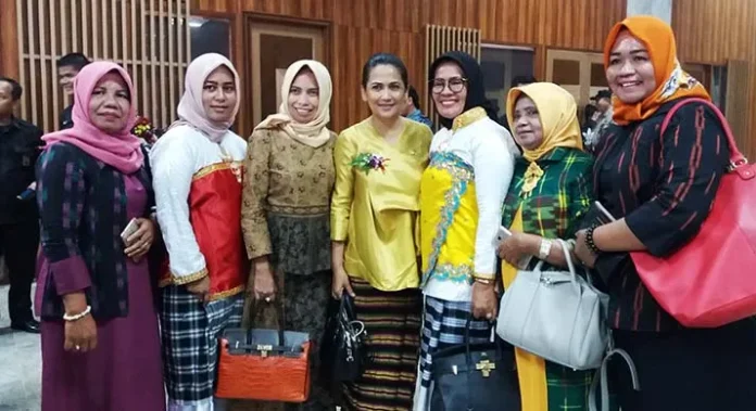 kaukus_perempuan Wa Ode Hamsinah Bolu Harap Perempuan Berkualitas Tidak Takut Berpolitik