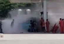 Isi Bensin Tanpa Diketahui Petugas SPBU, Satu Unit Angkot di Muna Terbakar Isi Bensin Tanpa Diketahui Petugas SPBU, Satu Unit Angkot di Muna Terbakar