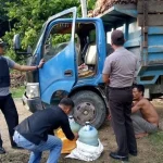 Polsek Lasolo Amankan Pria Pembawa Miras Polsek Lasolo Amankan Pria Pembawa Miras