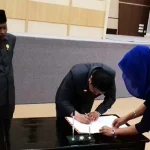 DPRD Serahkan Naskah KUA-PPAS ke Pemkot Kendari DPRD Serahkan Naskah KUA-PPAS ke Pemkot Kendari