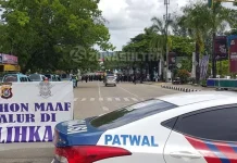 Aksi Tolak Grab, Arus Lalu Lintas di Jalan Abdullah Silondae Dialihkan Aksi Tolak Grab, Arus Lalu Lintas di Jalan Abdullah Silondae Dialihkan