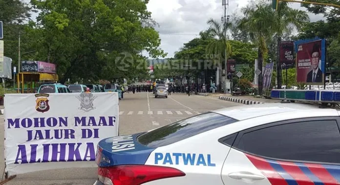 Aksi Tolak Grab, Arus Lalu Lintas di Jalan Abdullah Silondae Dialihkan