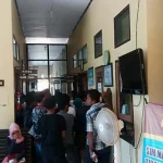 Polres Muna Mendadak Ramai Kunjungan Warga Yang Ingin Urus SIM Polres Muna Mendadak Ramai Kunjungan Warga Yang Ingin Urus SIM