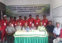 10 Petani Kelapa di Muna Difasilitasi Peremajaan Kelapa Seluas 300 Hektar 10 Petani Kelapa di Muna Difasilitasi Peremajaan Kelapa Seluas 300 Hektar