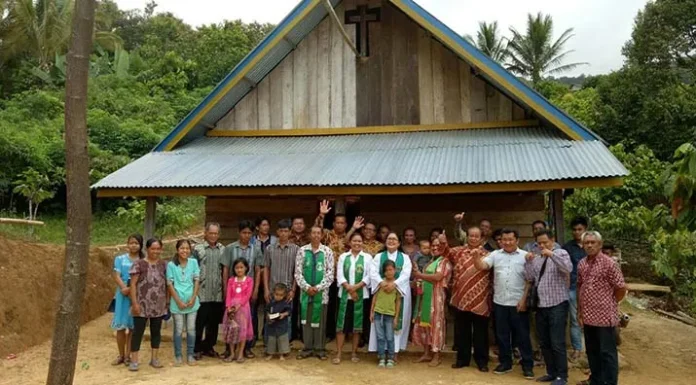 Pertukaran Mimbar GEPSultra, PKB Kolaka Kunjungi Jemaat Rante