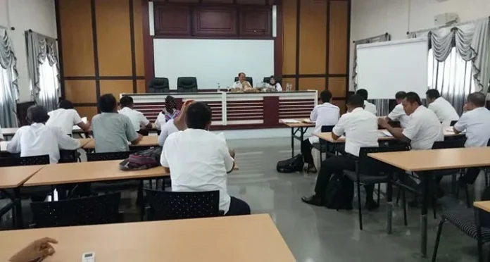 Bupati Konsel Panggil Seluruh Lurah Bahas Program Unggulan, Ini Hasilnya