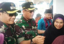 Di Hari Pahlawan, Ruksamin Bagikan 1000 Buku Yasin Peringati Hari Pahlawan, Pemda Konut Salurkan Bantuan di Desa Watu Wula