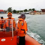 Kapal Milik Nelayan Butur Ditemukan Terbalik Tanpa Awak Kapal Milik Nelayan Butur Ditemukan Terbalik Tanpa Awak