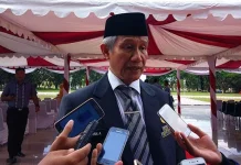 Peringati Hari Pahlawan, Sekda: Kita Harus Berperan Aktif Melindungi NKRI Sekretaris Daerah (Sekda) Provinsi Sultra Lukman Abunawas