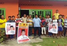 Simpatisan ARF Solid Menunggu Pleno Calon Gubernur KPU Sultra Simpatisan ARF Solid Menunggu Pleno Calon Gubernur KPU Sultra