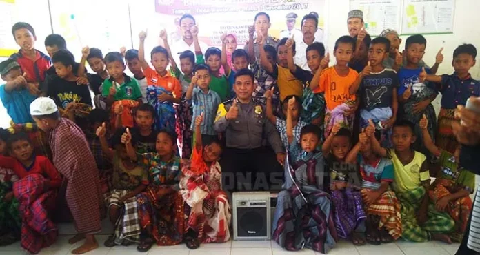 Cerita Brigadir Dekky Sunat Massal 50 Anak di Desa Binaannya