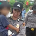 Berbekal Susu dan Nasi Basi, Orangtua Ini Tinggalkan Anaknya Sendiri Berbekal Susu dan Nasi Basi, Orangtua Ini Tinggalkan Anaknya Sendiri