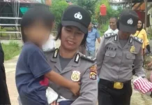 Berbekal Susu dan Nasi Basi, Orangtua Ini Tinggalkan Anaknya Sendiri Berbekal Susu dan Nasi Basi, Orangtua Ini Tinggalkan Anaknya Sendiri