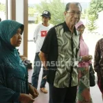 Diduga Jual Raskin, Kades Lawele Dilaporkan ke Kejari Buton Diduga Jual Raskin, Kades Lawele Dilaporkan ke Kejari Buton