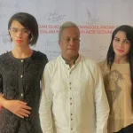 Komunitas Waria di Sultra dan Perannya Menangani HIV/AIDS Komunitas Waria di Sultra dan Perannya Menangani HIV/AIDS