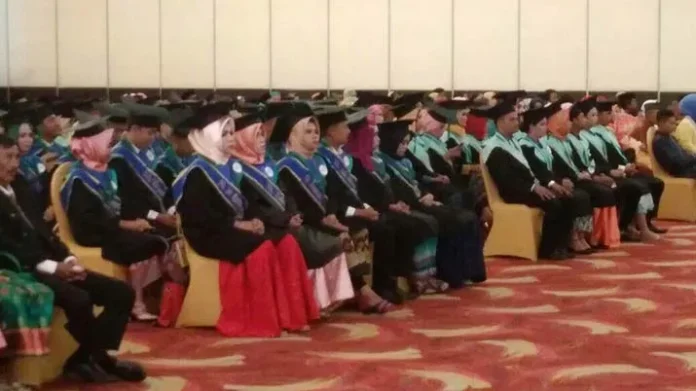 Wisuda 114 Mahasiswa, Ketua STIK Avicenna: Kita Sedang Proses Berubah Jadi Institut