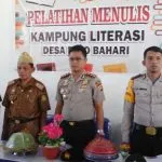 Bhabinkamtibmas dan Babinsa di Buton, Gelar Lomba Menulis Kampung Literasi Bhabinkamtibmas dan Babinsa di Buton, Gelar Lomba Menulis Kampung Literasi