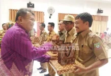 Taat Pajak, 5 Kades di Konut Dapat Penghargaan Taat Pajak, 5 Kades di Konut Dapat Penghargaan