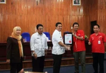 Pemkot Kendari Raih Penghargaan Smart City Nusantara Pemkot Kendari Raih Penghargaan Smart City Nusantara