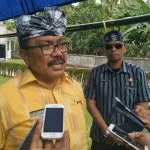 Bupati Wakatobi Warning Pejabat yang Mengeluhkan Pekerjaan Arhawi