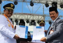 Pemda Wakatobi Terima Bantuan Mobil Perpustakaan Keliling Pemda Wakatobi Terima Bantuan Mobil Perpustakaan Keliling