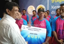 Kunker di Wakatobi, KKP Bawa Bantuan untuk Nelayan Kunker di Wakatobi, KKP Bawa Bantuan untuk Nelayan