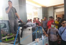 Tak Kunjung Lantik Camat Lamooso, Bupati Konsel Didemo Warganya Tak Kunjung Lantik Camat Lamooso, Bupati Konsel Didemo Warganya