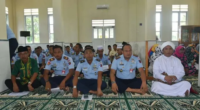 doa_bersama_panglima Lanud HLO Gelar Doa Bersama untuk Calon Panglima TNI Hadi Tjahjanto