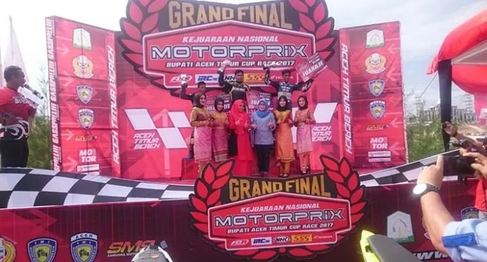 Handi Tuahatu Juara 3 MP1 Kejurnas Motoprix