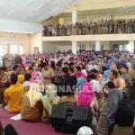 Ribuan Honorer Buton Tuntut Upah Layak Ribuan Honorer Buton Tuntut Upah Layak