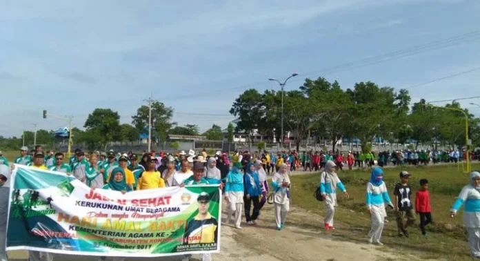 jalan_sehat Ribuan Peserta Semarakkan Jalan Sehat Kerukunan Umat Beragama Kandepag Konsel