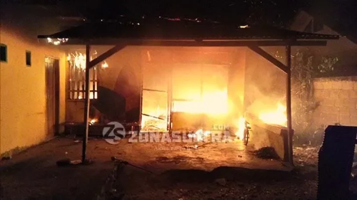 Rumah Warga Kolut Terbakar, Uang Rp 10 Juta di Bawah Kasur Ludes