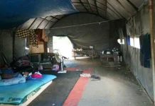 Korban Tanah Longsor Konawe, 8 Bulan Bertahan di Tenda Pengungsian Korban Tanah Longsor Konawe, 8 Bulan Bertahan di Tenda Pengungsian