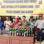 Polres Konawe Musnakan Ribuan Botol Miras Polres Konawe Musnakan Ribuan Botol Miras