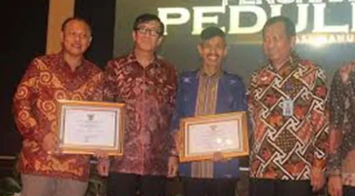 penghargaan_baubau_ham Baubau Dua Kali Raih Kota Peduli HAM