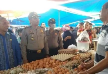 Antisipasi Lonjakan Harga, Satgas Pangan Polres Konawe Sidak di Pasar Wawotobi Antisipasi Lonjakan Harga, Satgas Pangan Polres Konawe Sidak di Pasar Wawotobi