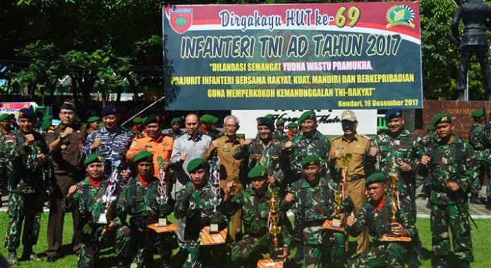 upacara_infanteri Drama Kolosal Warnai Upacara HUT Infanteri ke 69 di Mako Korem 143/HaluOleo