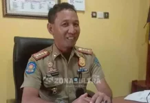 Satpol PP Tetap Pantau Pedagang di Pasar Panjang Kepala Satpol PP Kota Kendari Amir Hasan
