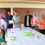 Coklit Perdana, KPU Kendari Sambangi Rumah Asrun Coklit Perdana, KPU Kendari Sambangi Rumah Asrun