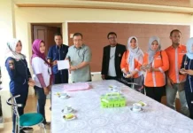 Coklit Perdana, KPU Kendari Sambangi Rumah Asrun Coklit Perdana, KPU Kendari Sambangi Rumah Asrun