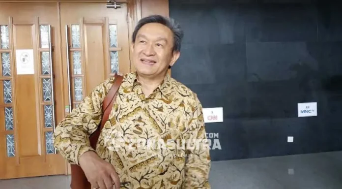 Maqdir Ismail selaku kuasa hukum Nur Alam