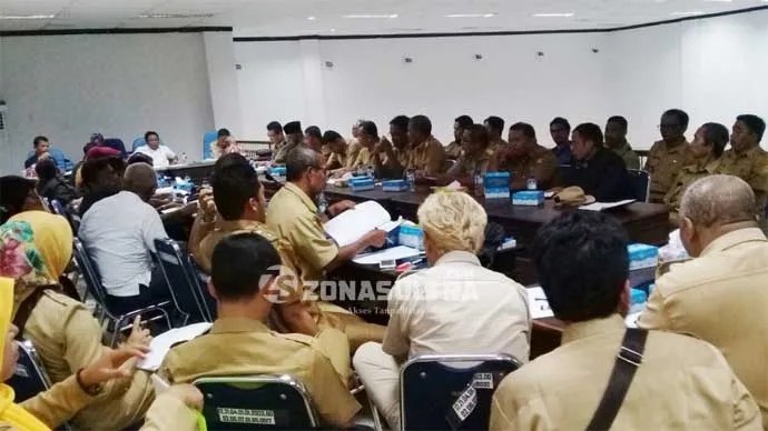 RAPAT_KERJA Dispar Buton Usulkan Perda Pengelolaan 53 Lokasi Wisata