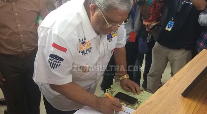 Tiba di BNNP Sultra, Ali Mazi Langsung Jalani Tes Urine