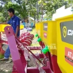 Mudahkan Petani, Pemkab Muna Sediakan 12 Unit Alat Tanam Jagung Modern Mudahkan Petani, Pemkab Muna Sediakan 12 Unit Alat Tanam Jagung Modern
