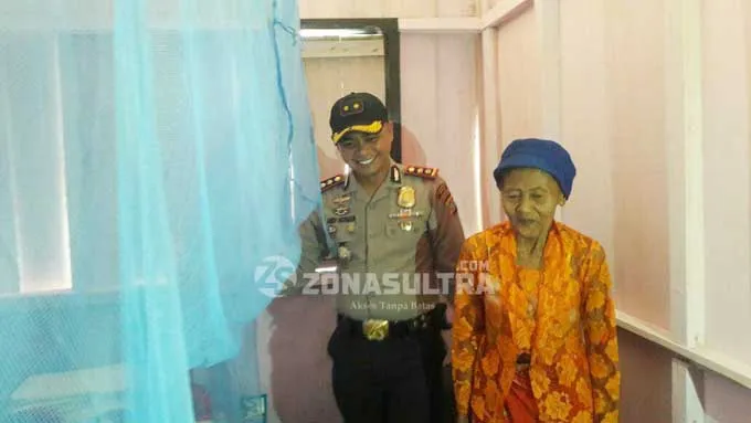 Polres Buton Bedah Rumah Nenek Juleha jadi Layak Huni