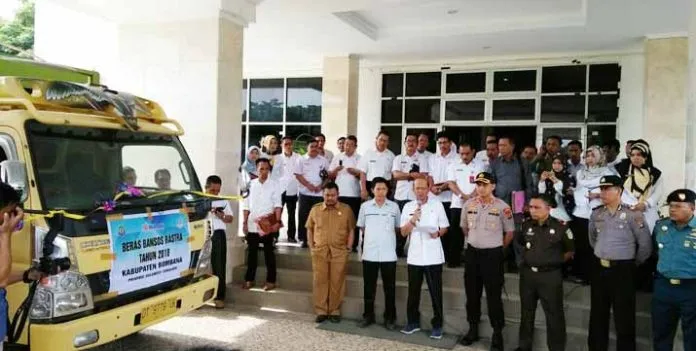 bombana Bupati Bombana: Ada yang Minta Bayaran Segera Laporkan