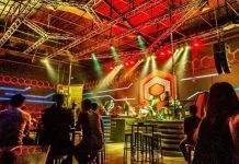 Aura Kasih Bakal Hadirkan Nuansa Glamour di HUT D’Liquid Ke-3 Yuk Ikuti Ajang Liquid Mencari Bakat, Total Hadiah Hingga 10 Juta