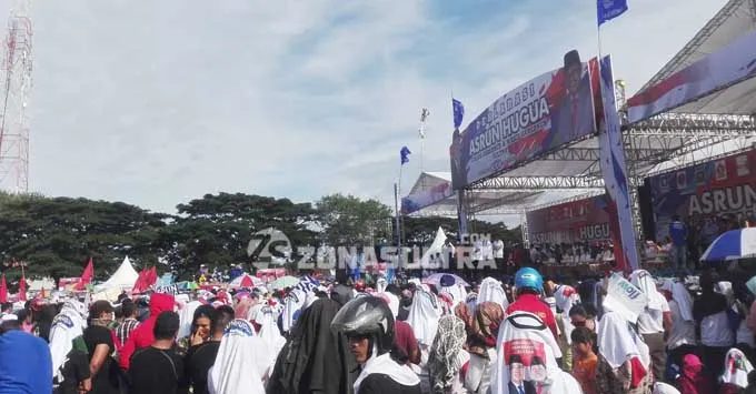 deklarasi_asrun_hugua Puluhan Ribu Massa Hadiri Deklarasi Pasangan Asrun-Hugua