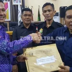Hasil Tes Kesehatan Bakal Calon Kada Diserahkan ke KPU, Hasilnya Diumumkan Sore Ini Hasil Tes Kesehatan Bakal Calon Kada Diserahkan ke KPU, Hasilnya Diumumkan Sore Ini