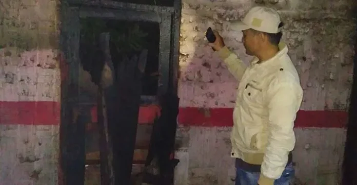 Ditinggal Penghuni, Satu Rumah di Besulutu Dilahap Api